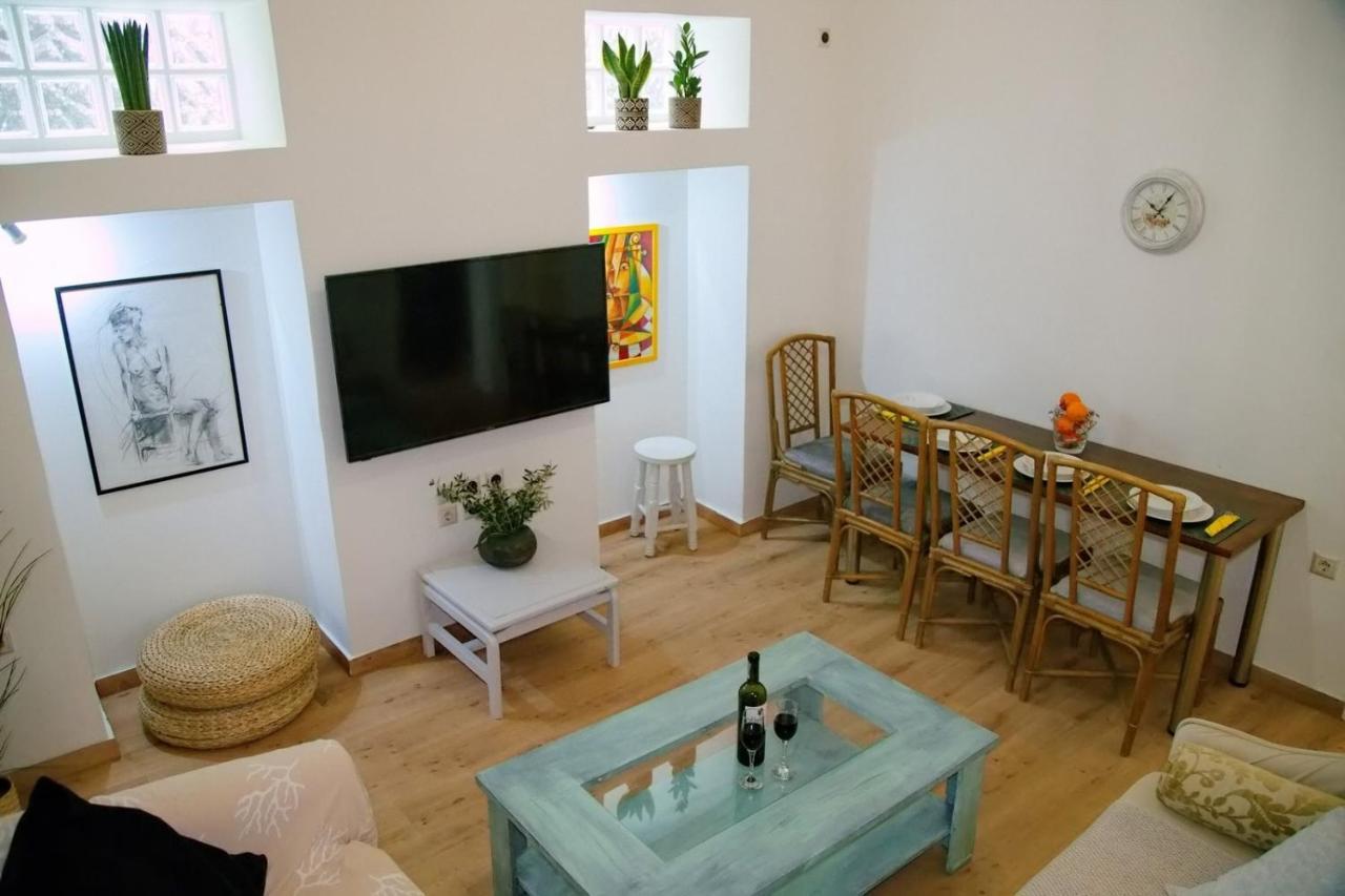 Aroura Homes Garden House 2Br 2Ba Free Parking Афіни Екстер'єр фото